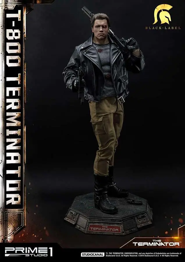 t-800 terminator 1/2 statue