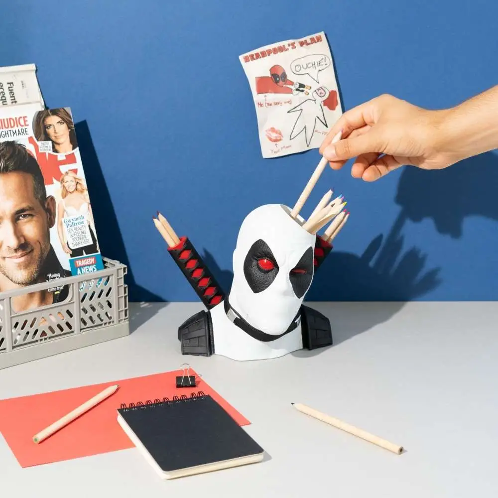 marvel deadpool traje x-force pen holder