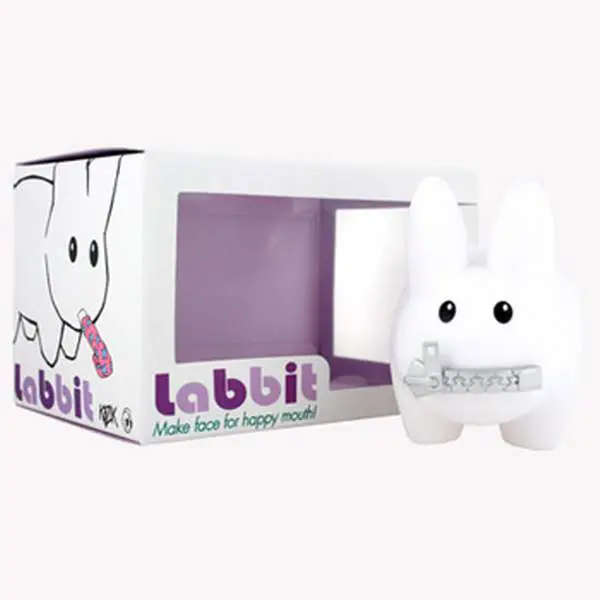 happy labbit s.2 pvc figure