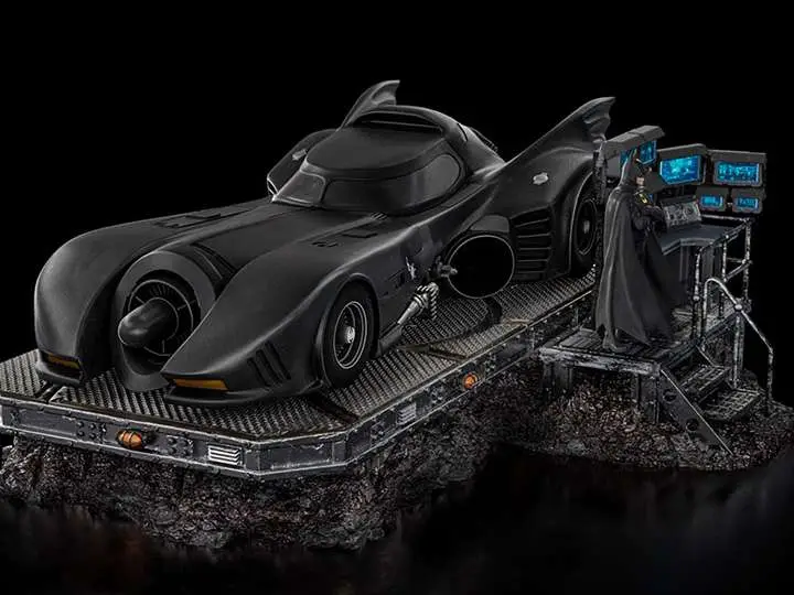 the flash movie batmobile dlx 1/10 statue
