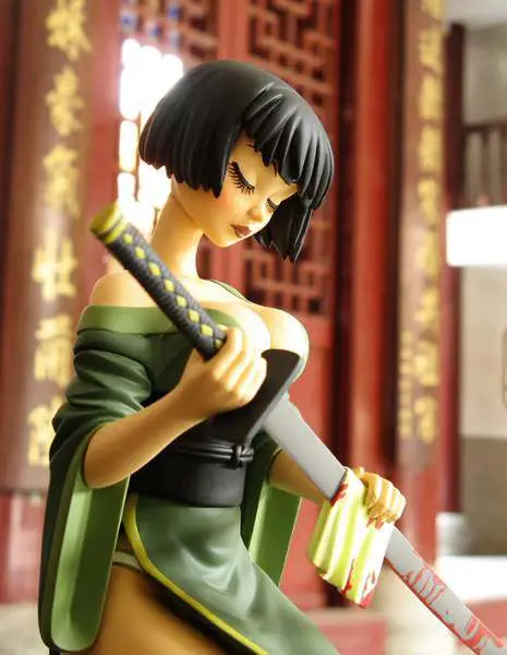 assassin by kei acedera vinyl statue