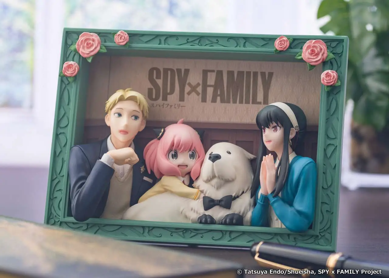 spy x family the forgers figure