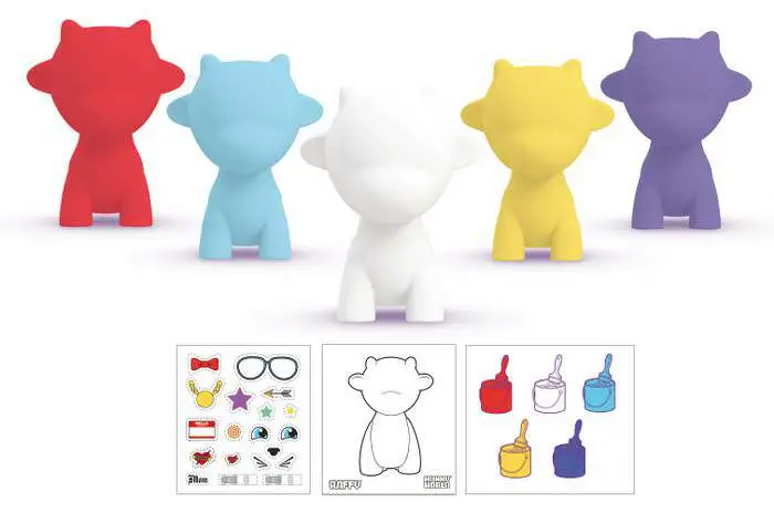 munny 2.5" raffy display (8)