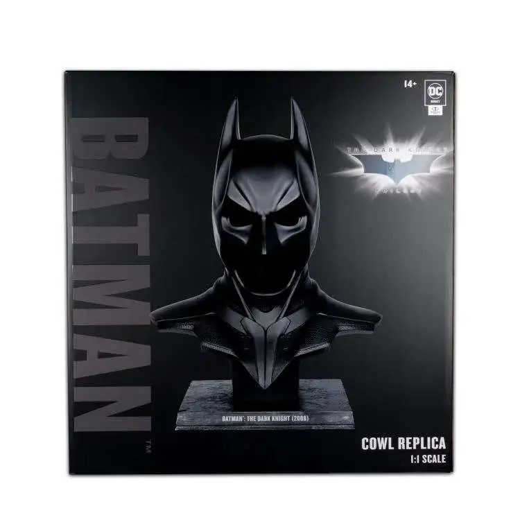 dc direct  dark knight batman 1/1 cowl replica